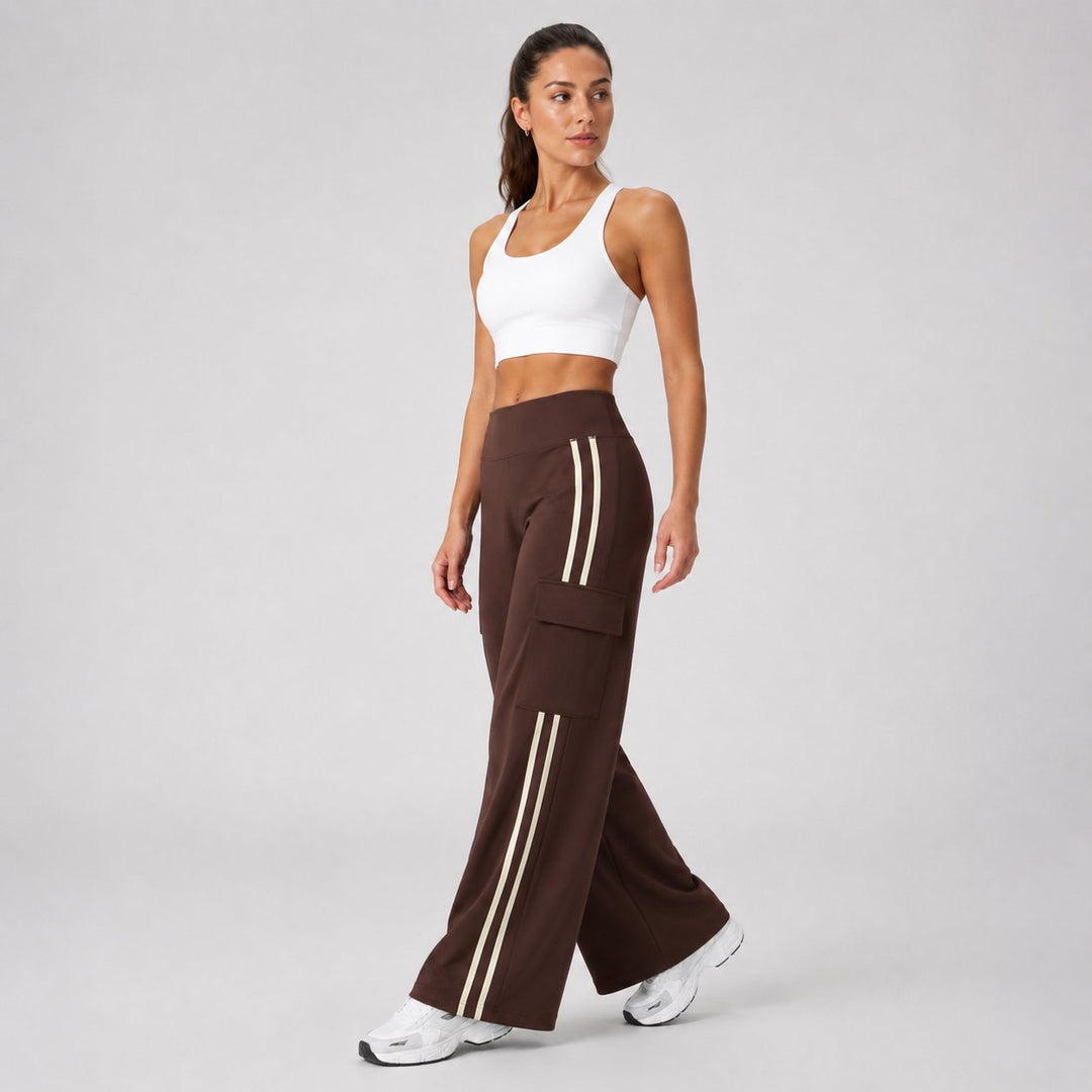 Mila Relaxed Pants in Brown, side view with cargo pocket